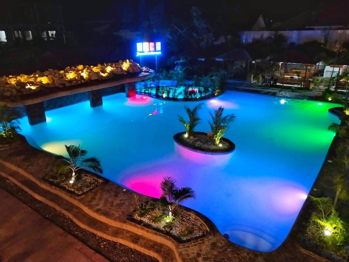 Gem'S Paradise Resort Cebu Extérieur photo