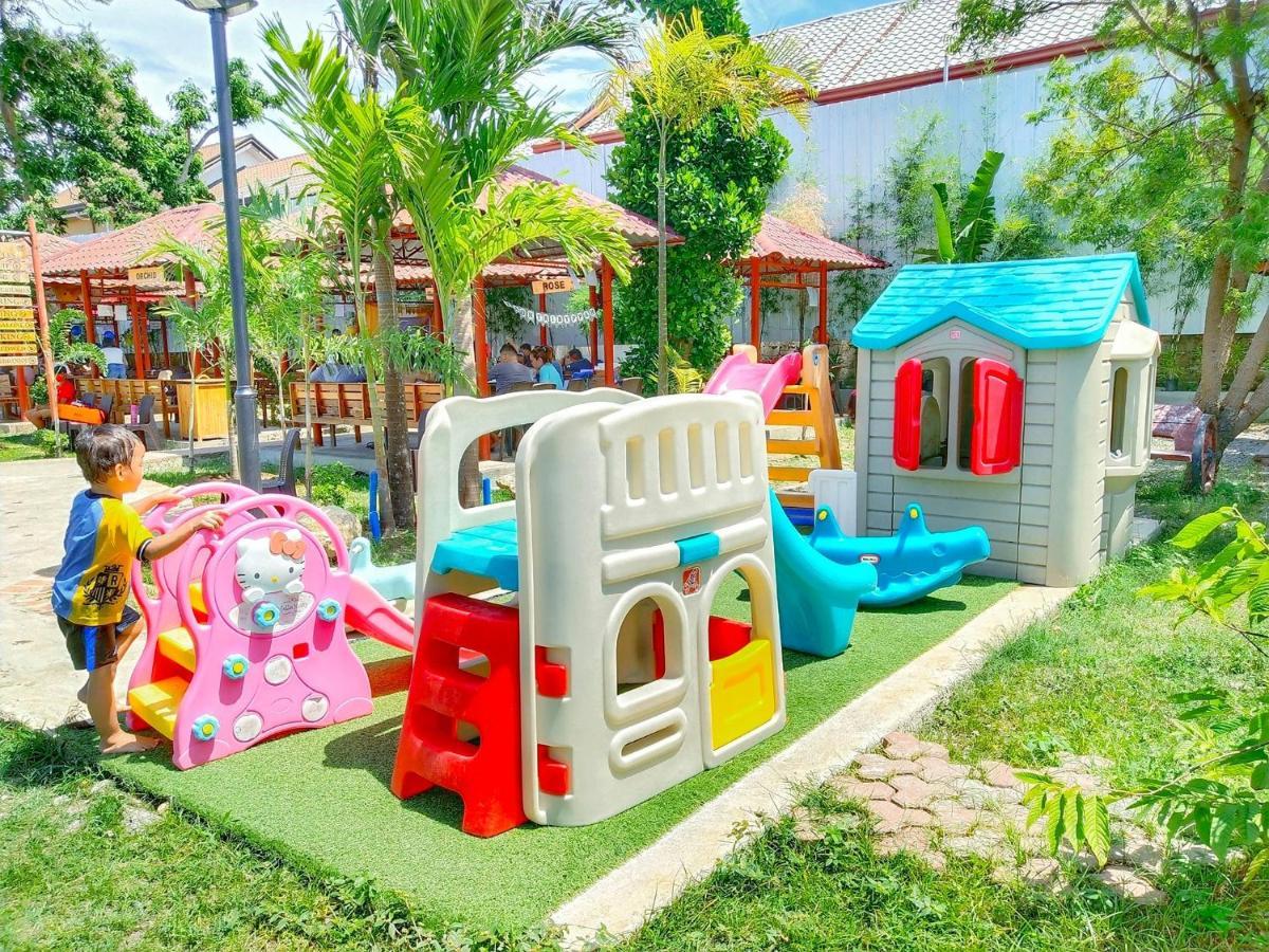 Gem'S Paradise Resort Cebu Extérieur photo